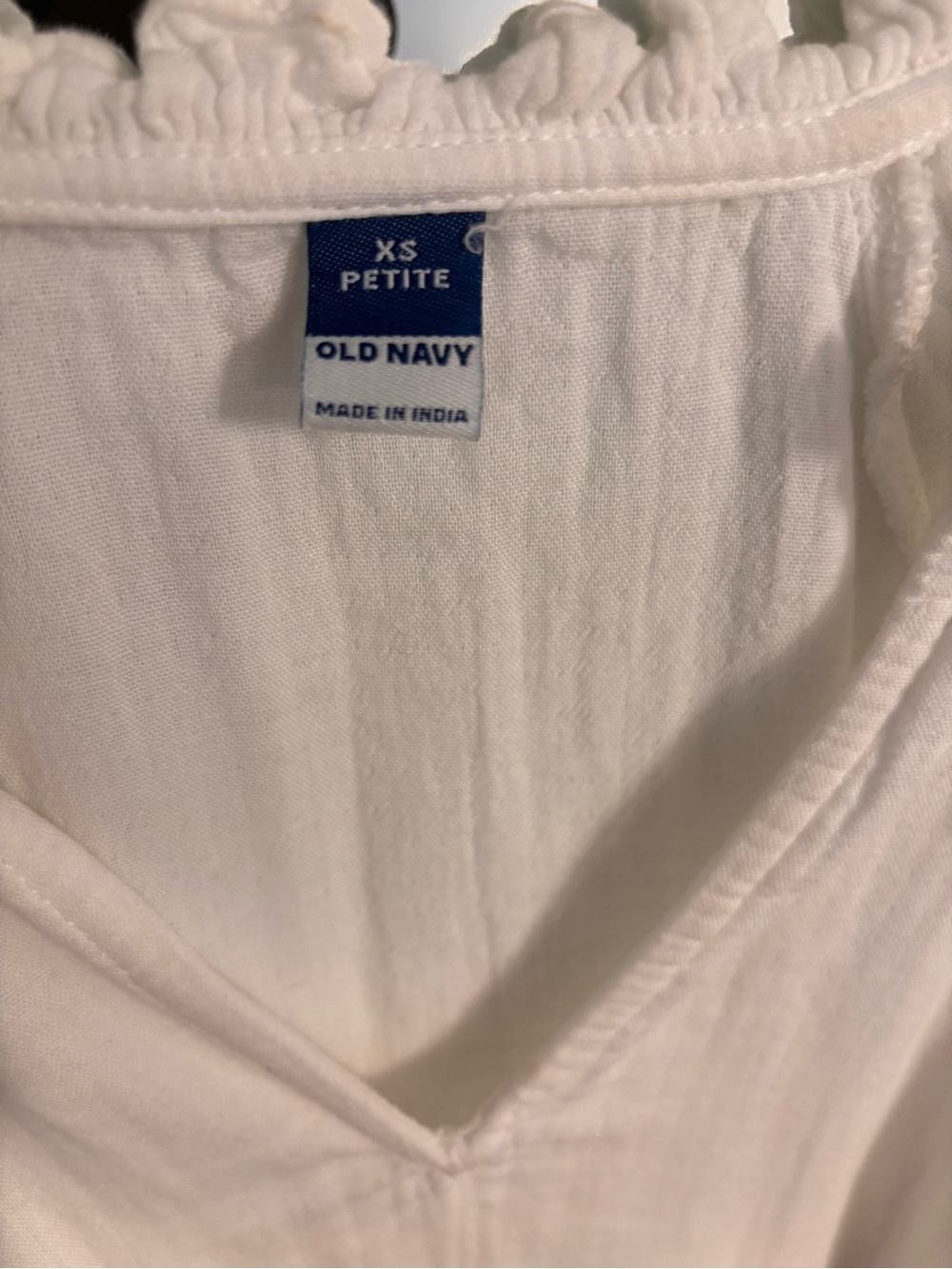Old Navy White V-Neck Petite Top